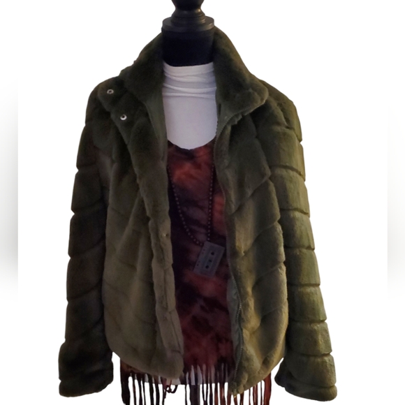 Ci Sono Faux Fur Bomber Jacket - Picture 2 of 6